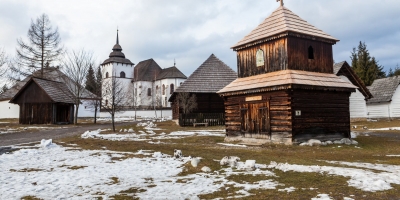 Zo Štrbského Plesa do Skanzenu liptovskej dediny v Pribyline a späť